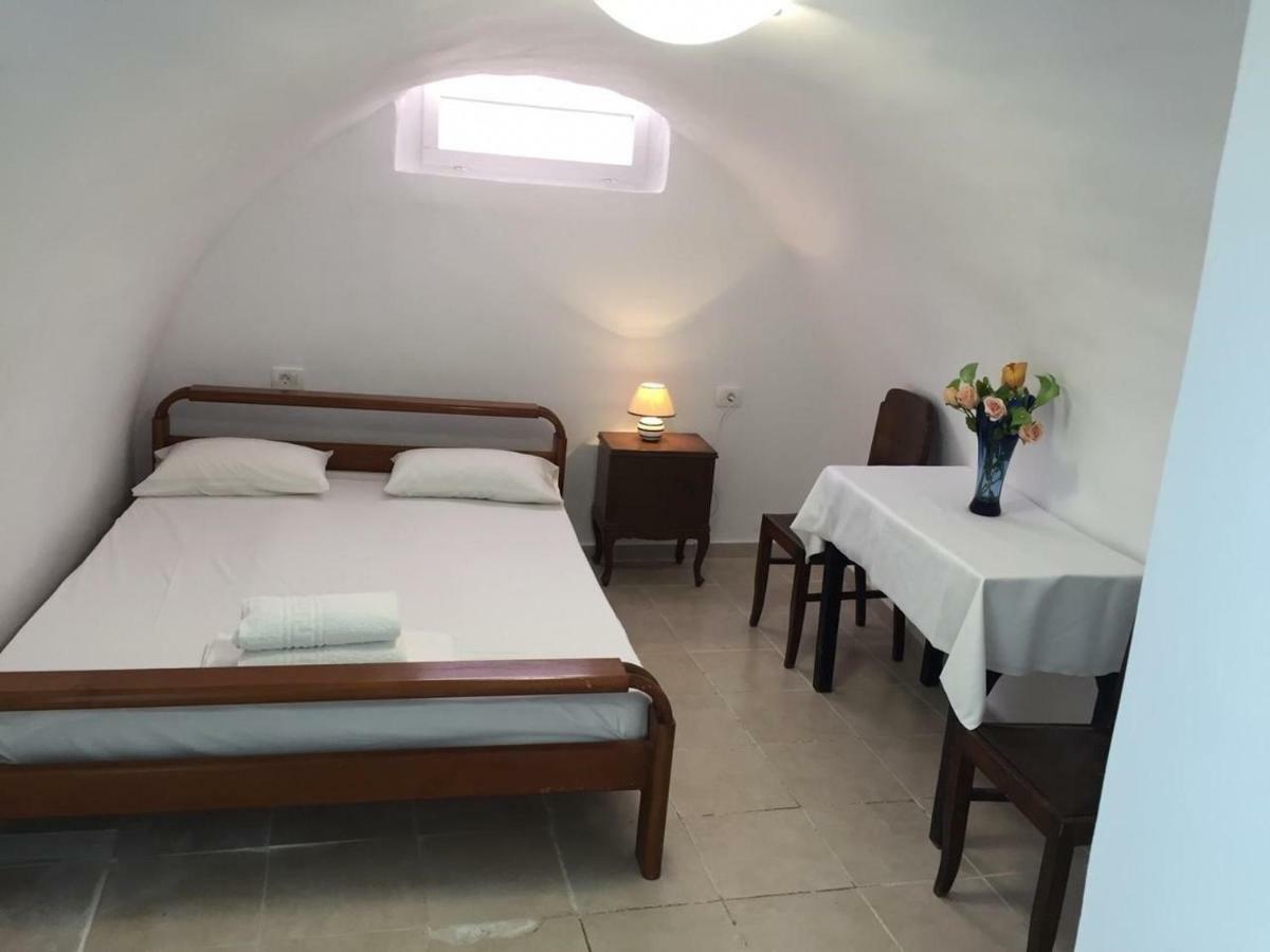 Marcos Rooms Oia  Exterior photo